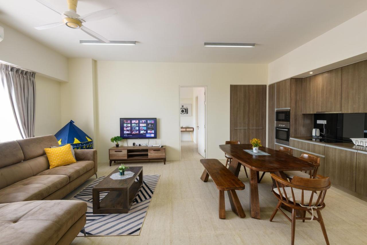 By The Sea Beach Front Apartment Batu Ferringhi Extérieur photo
