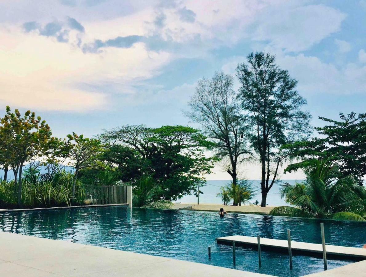 By The Sea Beach Front Apartment Batu Ferringhi Extérieur photo