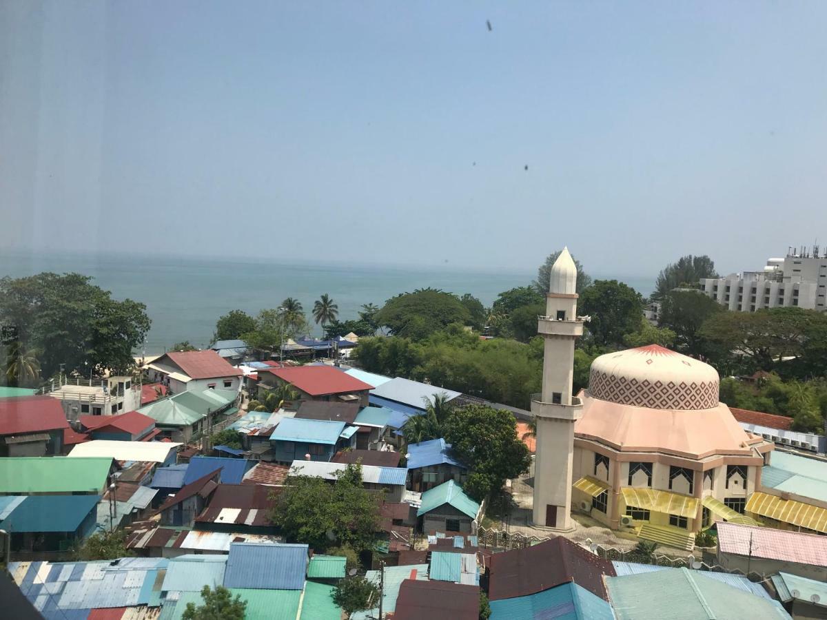 By The Sea Beach Front Apartment Batu Ferringhi Extérieur photo